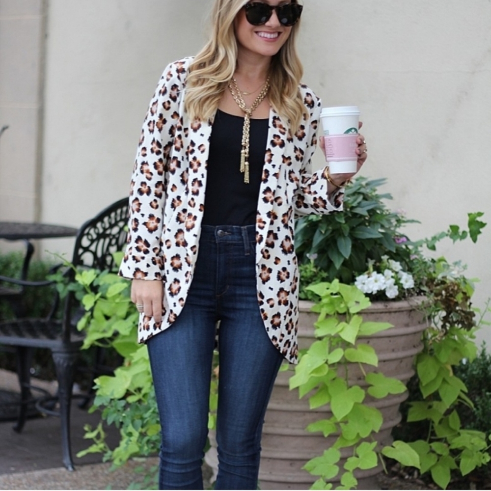 Lush Leopard Print Crepe Blazer Medium